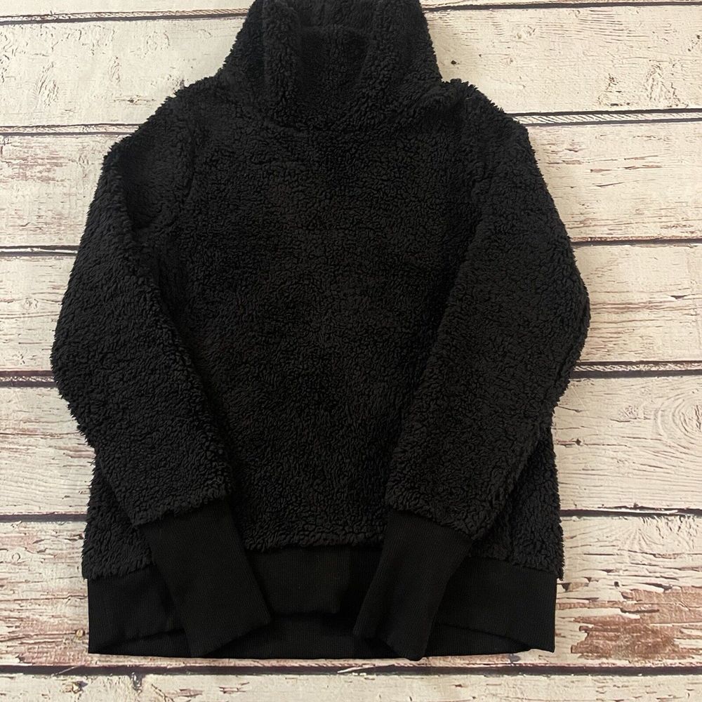 Athleta Nirvana Sherpa Sweater Small Black Fuzzy Pullover Cowl Neck Women's‎